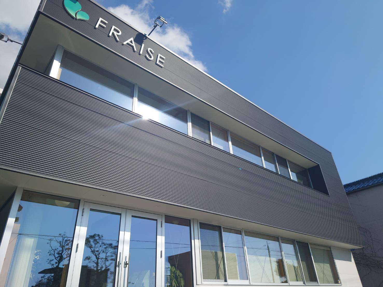 株式会社フレイズ